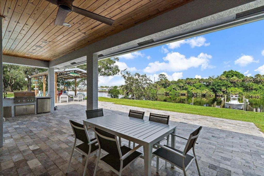 12955 SW Kanner Highway, Indiantown, FL 34956 Photo