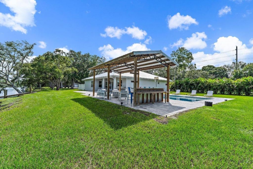 12955 SW Kanner Highway, Indiantown, FL 34956 Photo