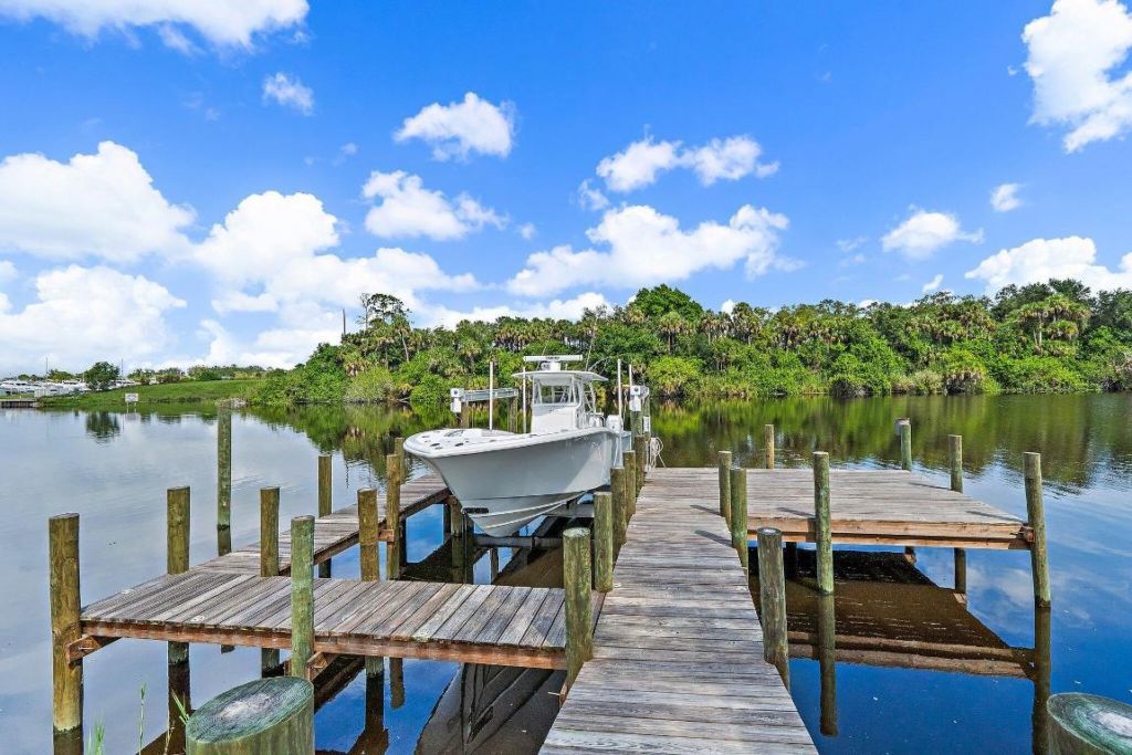 12955 SW Kanner Highway, Indiantown, FL 34956 Photo