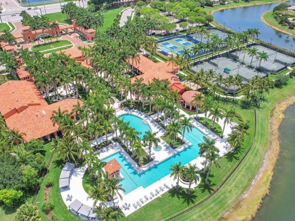 9925 Via Elegante, Wellington, FL 33411