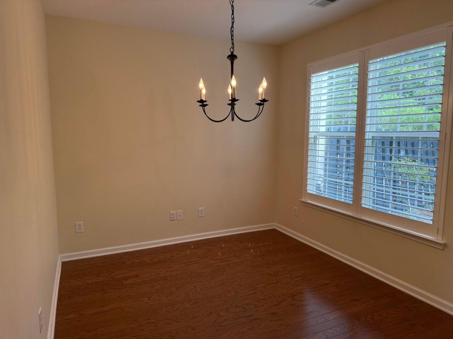 3089 Park West Boulevard Photo 9