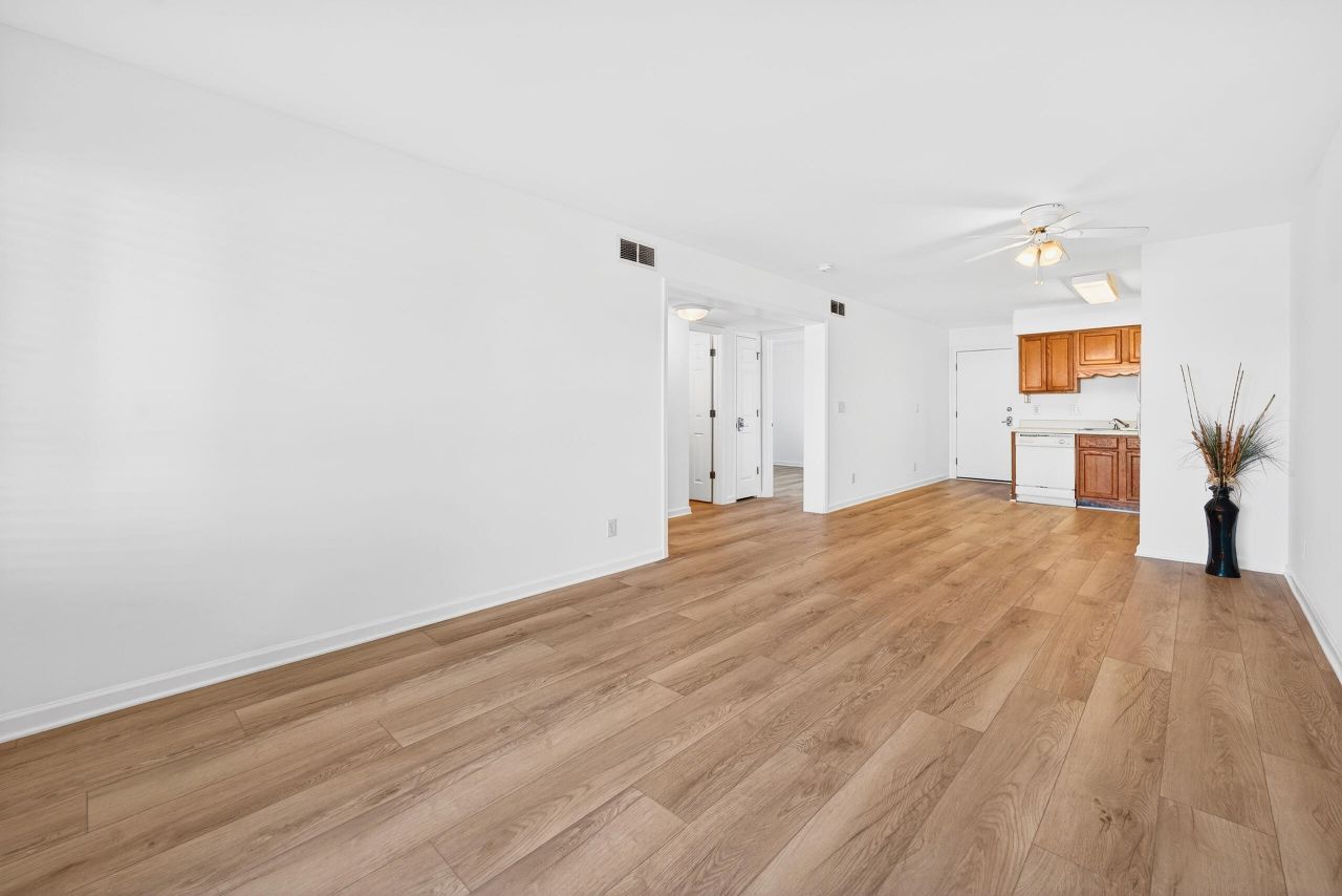 1400 Ocean Boulevard Photo 10