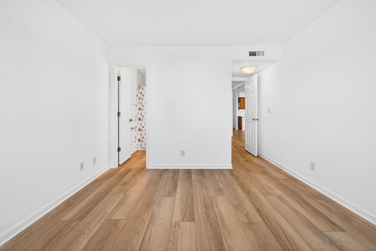 1400 Ocean Boulevard Photo 15