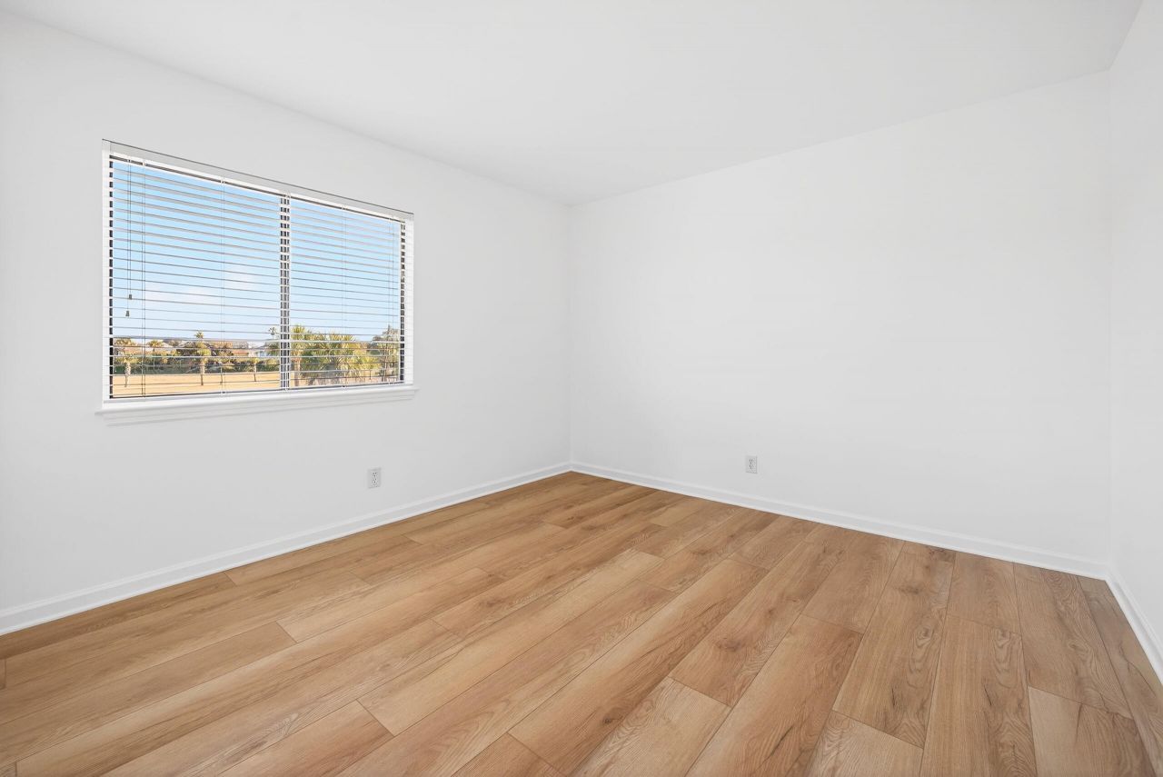 1400 Ocean Boulevard Photo 18