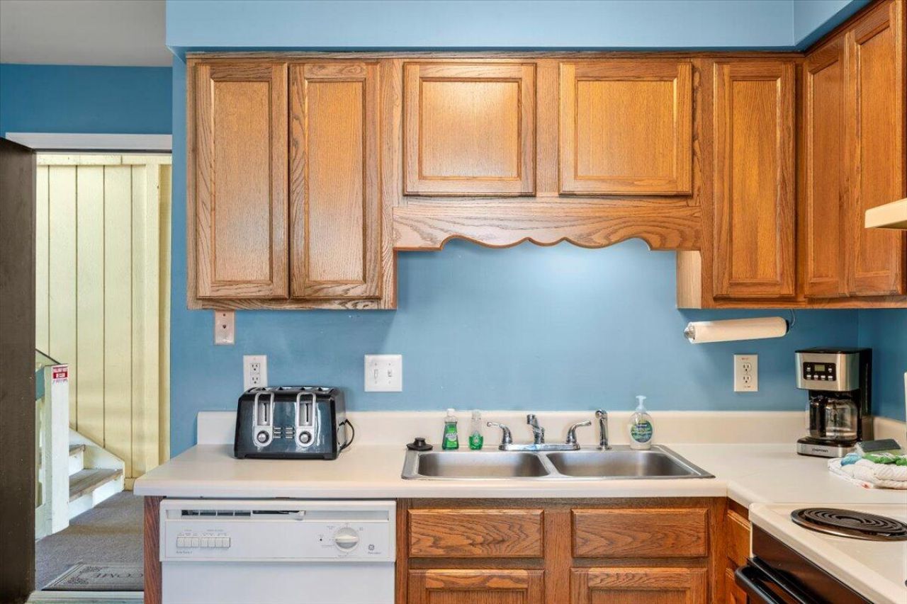 1400 Ocean Boulevard Photo 44