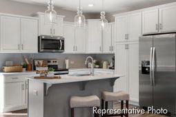 1031 Drakeford Street photo 4