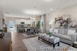 1031 Drakeford Street photo 4