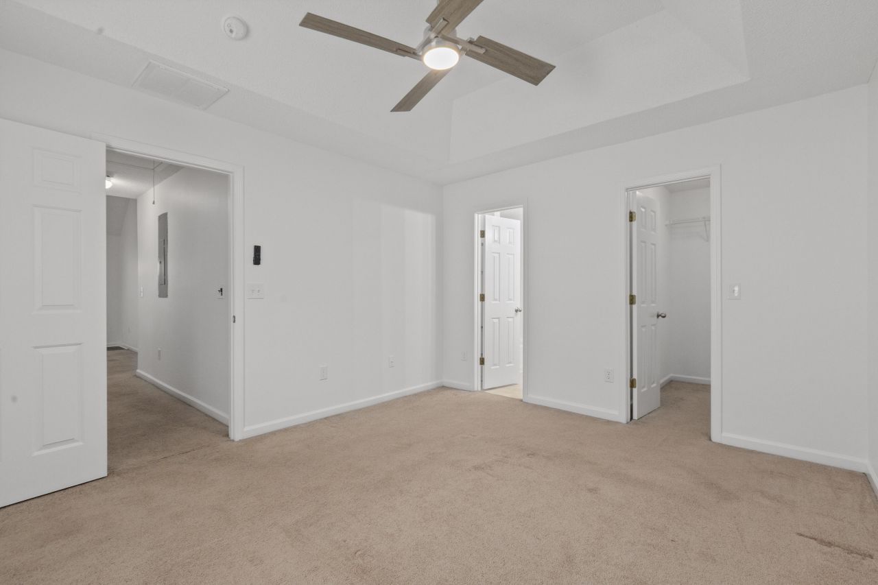 211 Bainsbury Lane Photo 10