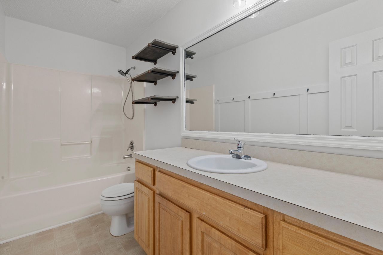 211 Bainsbury Lane Photo 16