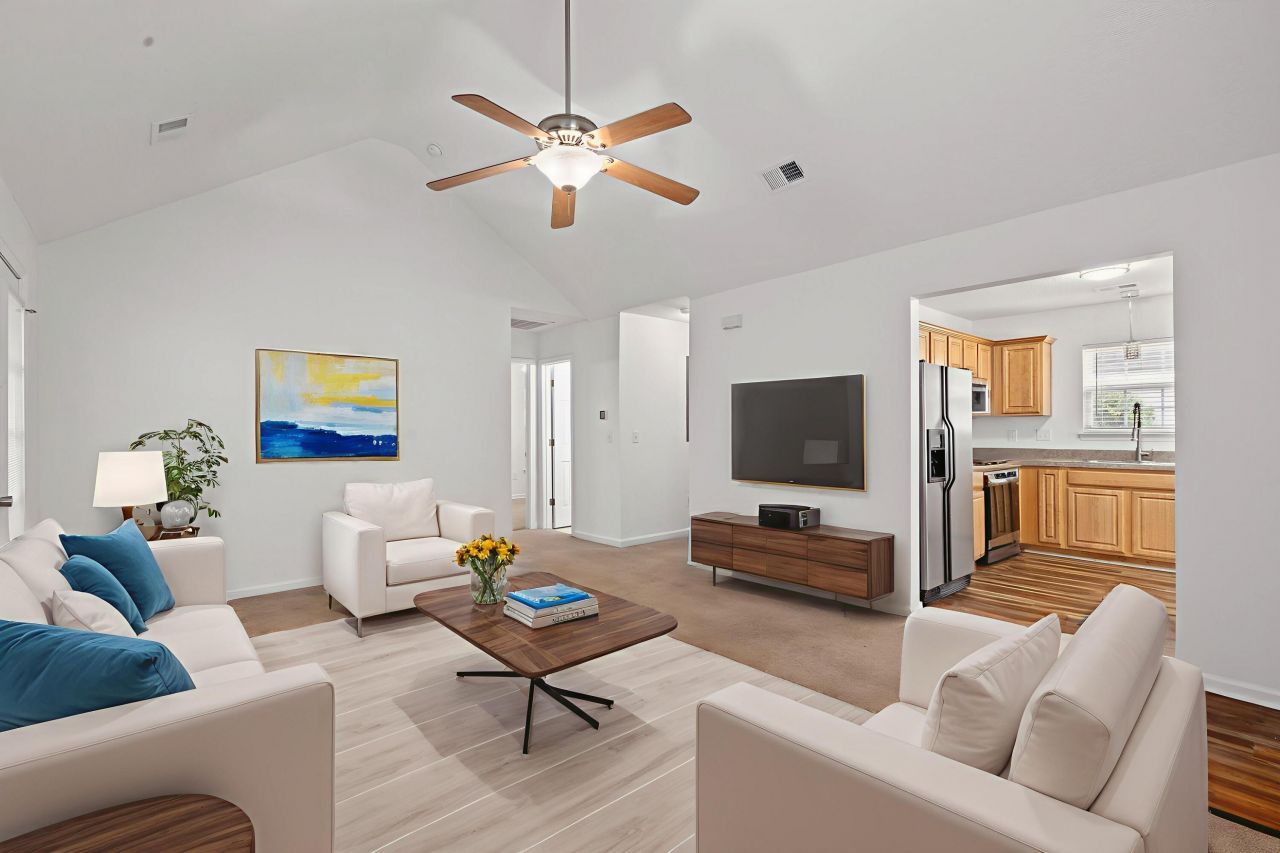 211 Bainsbury Lane Photo 3