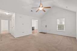 211 Bainsbury Lane photo 4