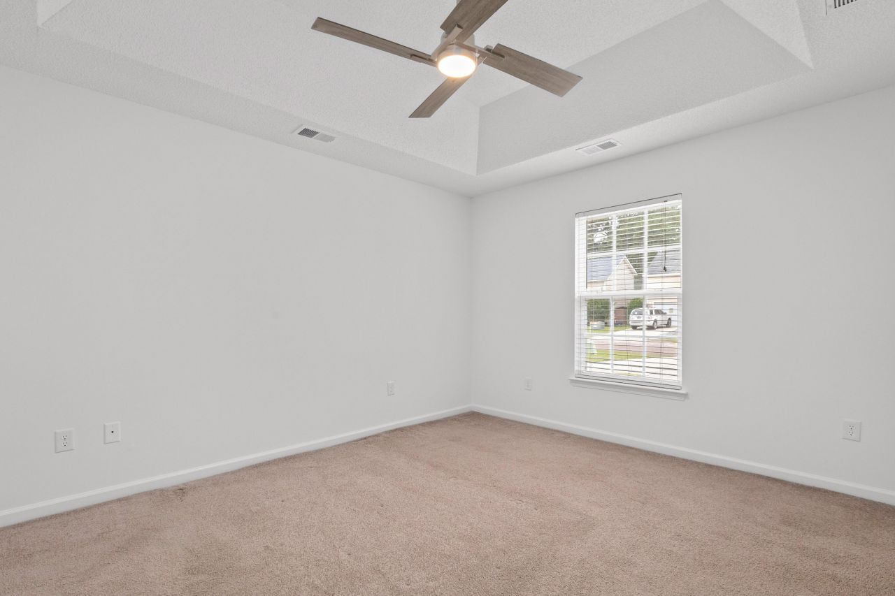 211 Bainsbury Lane Photo 9