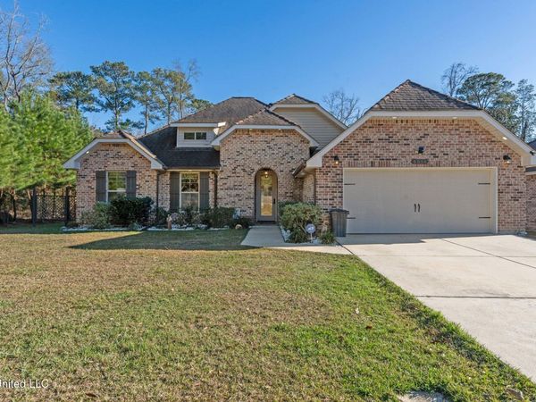 5516 Alakoko Place, Diamondhead, MS 39525