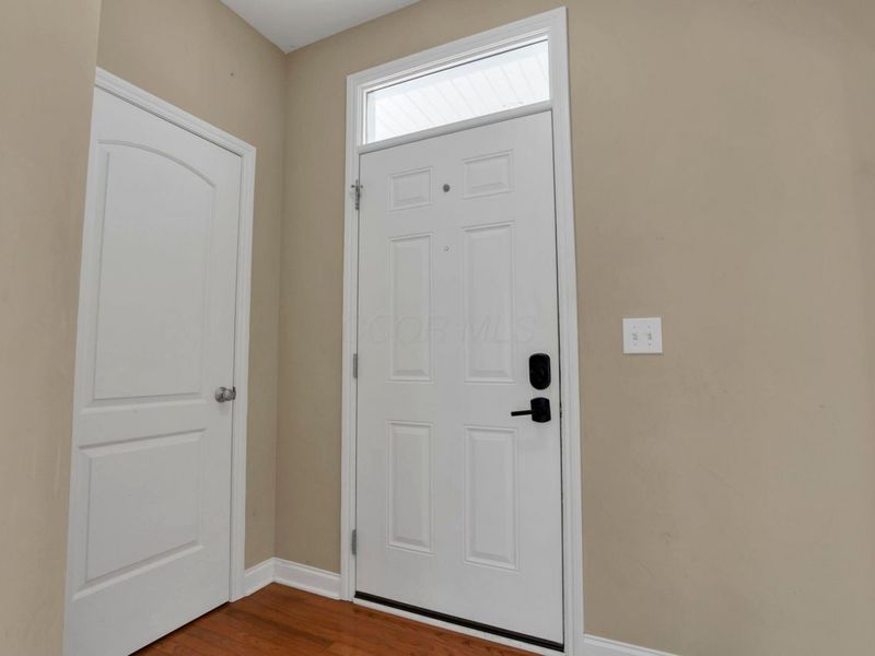 955 Kentucky Circle, Marysville, OH 43040 Photo 8