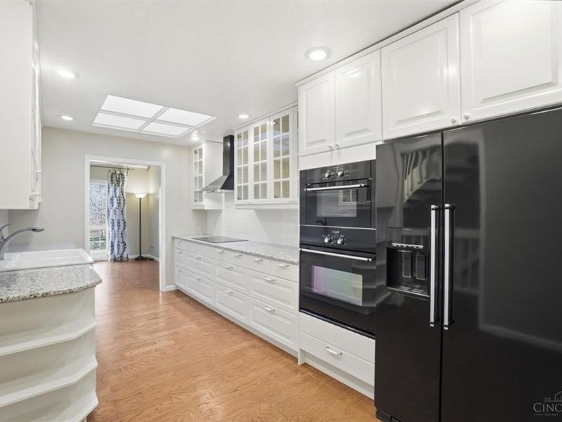 10432 Hickory Point Drive, Blue Ash, OH 45242 Photo 10