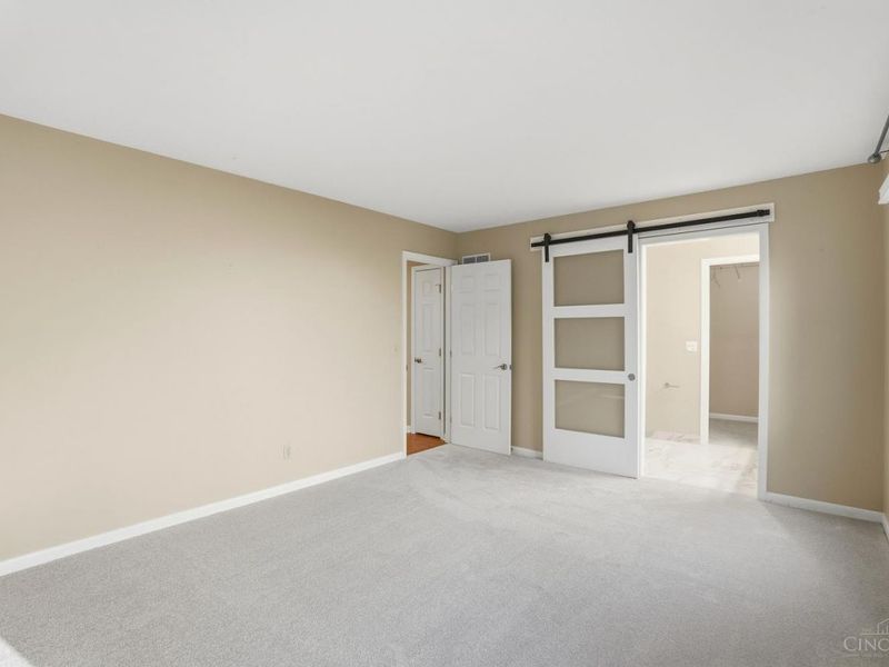 10432 Hickory Point Drive, Blue Ash, OH 45242 Photo 13