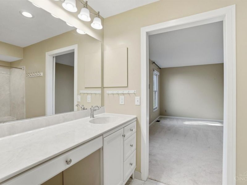 10432 Hickory Point Drive, Blue Ash, OH 45242 Photo 17