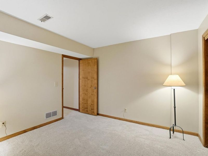 10432 Hickory Point Drive, Blue Ash, OH 45242 Photo 38