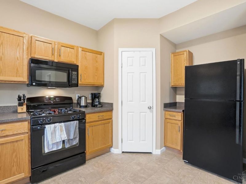 5224 Man O War Drive, Hamilton Twp, OH 45152 Photo 12