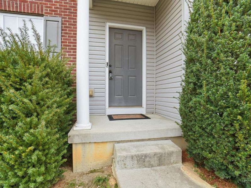 5224 Man O War Drive, Hamilton Twp, OH 45152 Photo 4