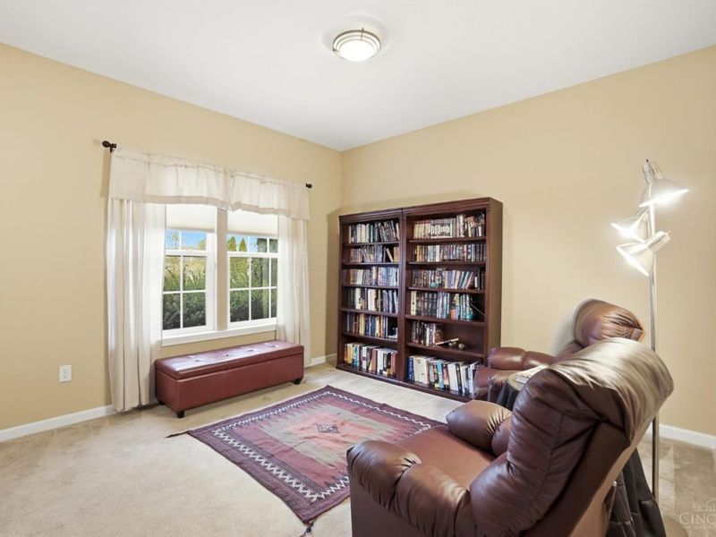 5224 Man O War Drive, Hamilton Twp, OH 45152 Photo 7