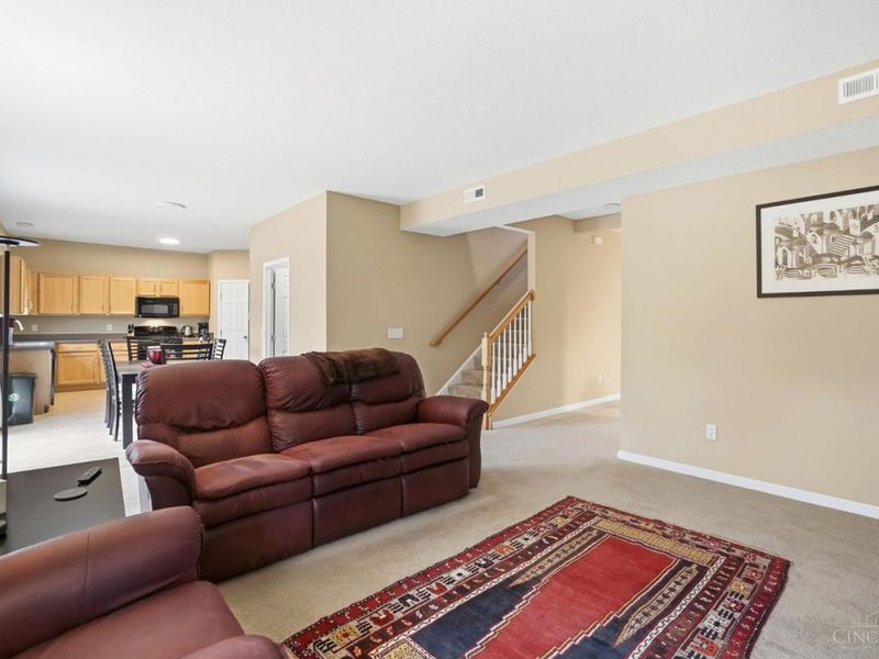 5224 Man O War Drive, Hamilton Twp, OH 45152 Photo 9