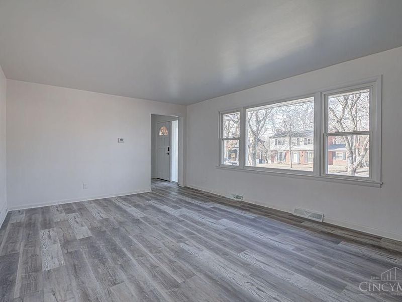 3553 Edgeview Drive, Cincinnati, OH 45213 Photo 3