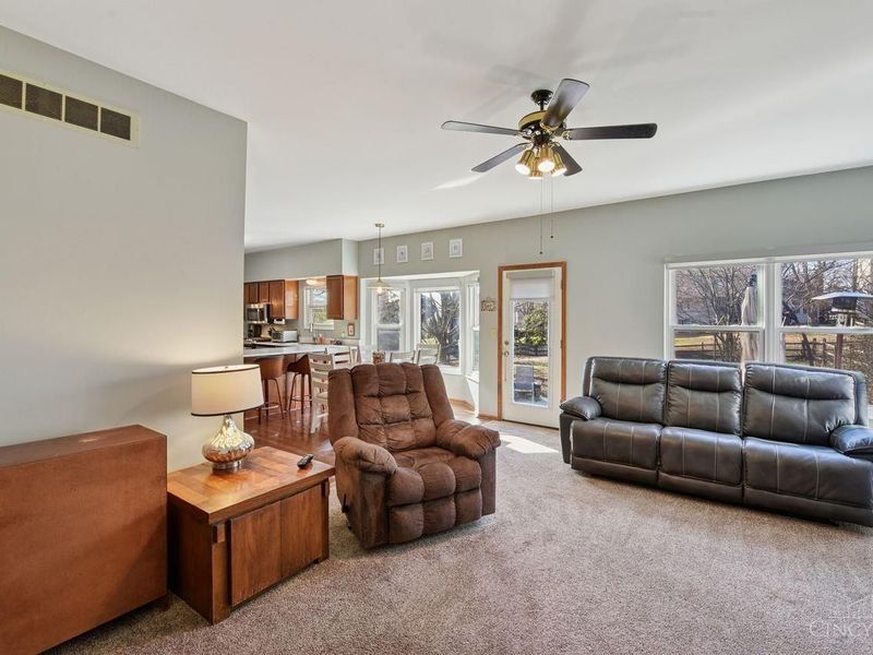 7853 Willow Run Court, West Chester, OH 45069 Photo 11