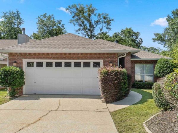 4516 Piper Glen Dr, Pensacola, FL 32514