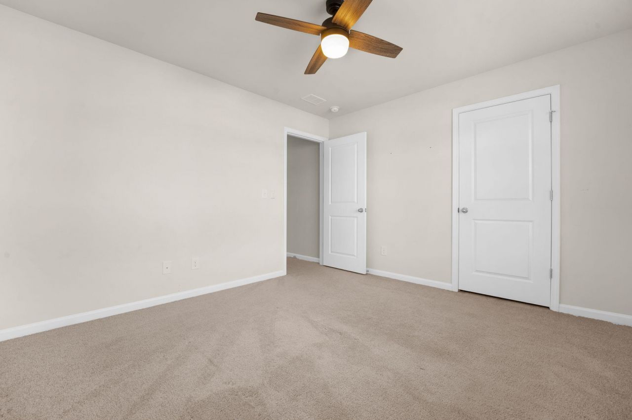 213 Sedona Drive Photo 32