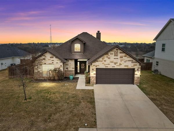 222 Rees Avenue, Godley, TX 76044
