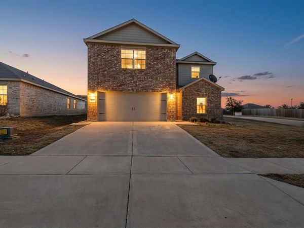 148 Point Rider Road, Newark, TX 76071