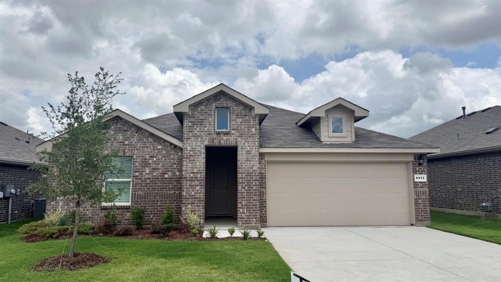 8512 Dunnstown Drive, Fort Worth, TX 76131 Main Photo