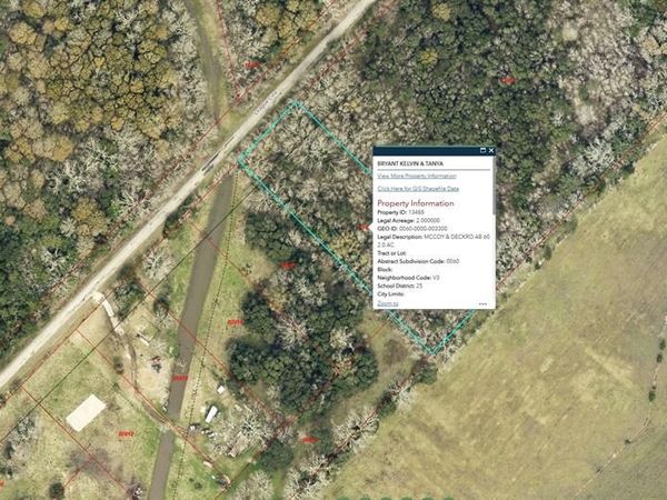 426 County Road 273, Bay City, TX 77414