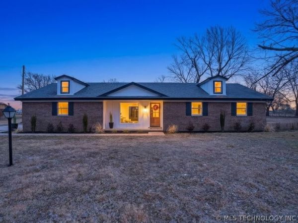 19831 S Lewis Avenue, Mounds, OK 74047