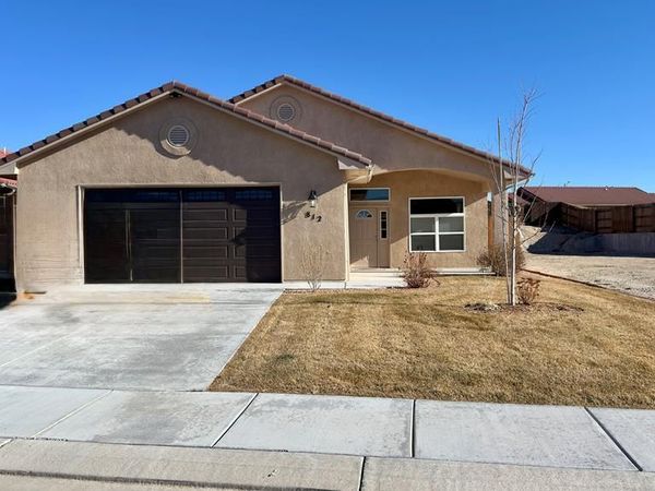 812 Thorncrest Dr, Pueblo, CO 81005