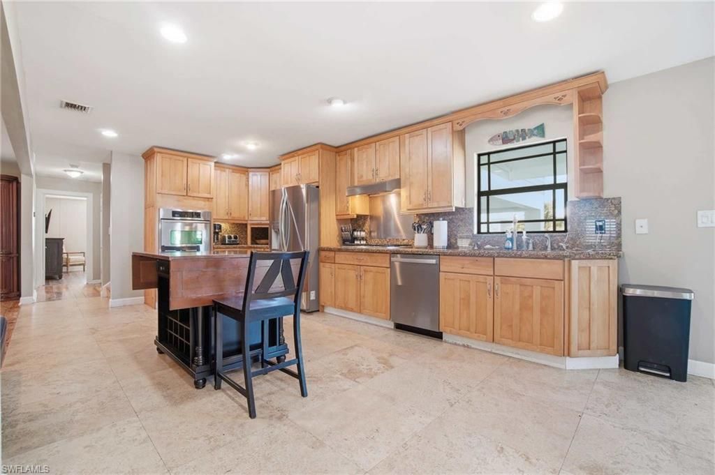 407 Copeland Ave N, Everglades City, FL 34139 Photo