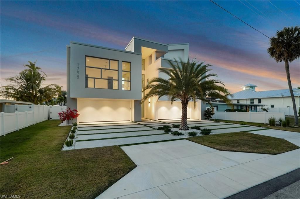 1798 Holiday Ln , Naples, FL 34104 Photo