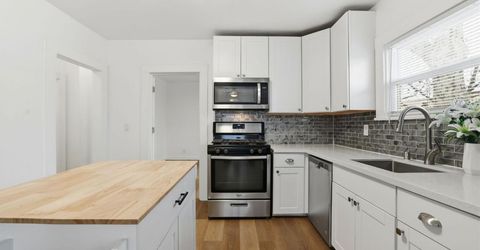 702 Dixieanne Ave, Sacramento, CA 95815 Photo