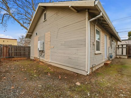 702 Dixieanne Ave, Sacramento, CA 95815 Photo