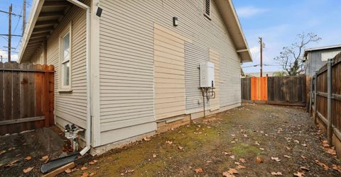 702 Dixieanne Ave, Sacramento, CA 95815 Photo