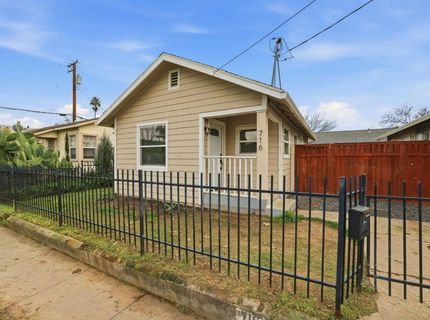 702 Dixieanne Ave, Sacramento, CA 95815 Photo