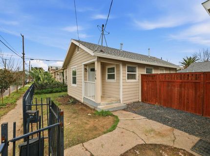 702 Dixieanne Ave, Sacramento, CA 95815 Photo
