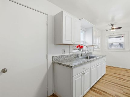 702 Dixieanne Ave, Sacramento, CA 95815 Photo