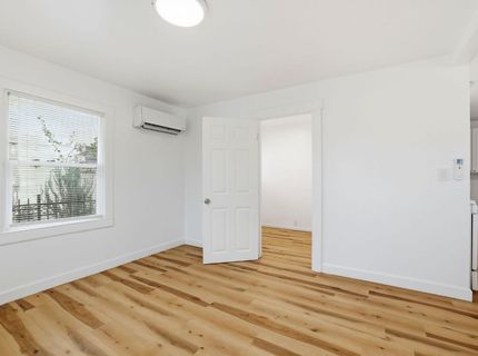 702 Dixieanne Ave, Sacramento, CA 95815 Photo