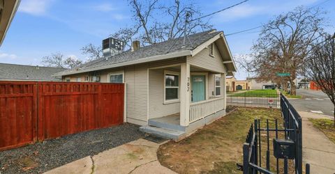 702 Dixieanne Ave, Sacramento, CA 95815 Photo