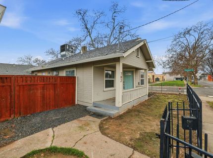 702 Dixieanne Ave, Sacramento, CA 95815 Photo