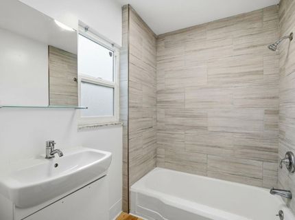 702 Dixieanne Ave, Sacramento, CA 95815 Photo