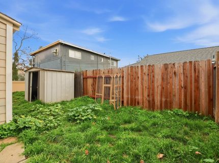 702 Dixieanne Ave, Sacramento, CA 95815 Photo