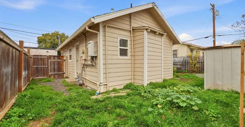 702 Dixieanne Ave, Sacramento, CA 95815 Photo